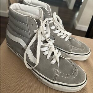 Like new Vans Sk8-hi shoe